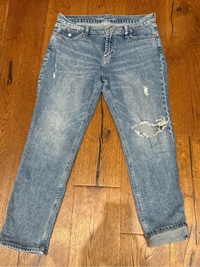 Old Navy Boyfriend Jeans Women’s Size 6 Distressed Light Wash